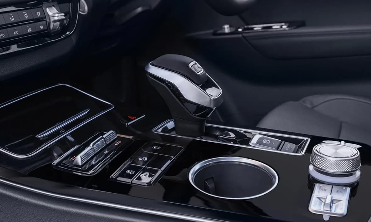 Tunland G7 Double Cab Interior Center Console